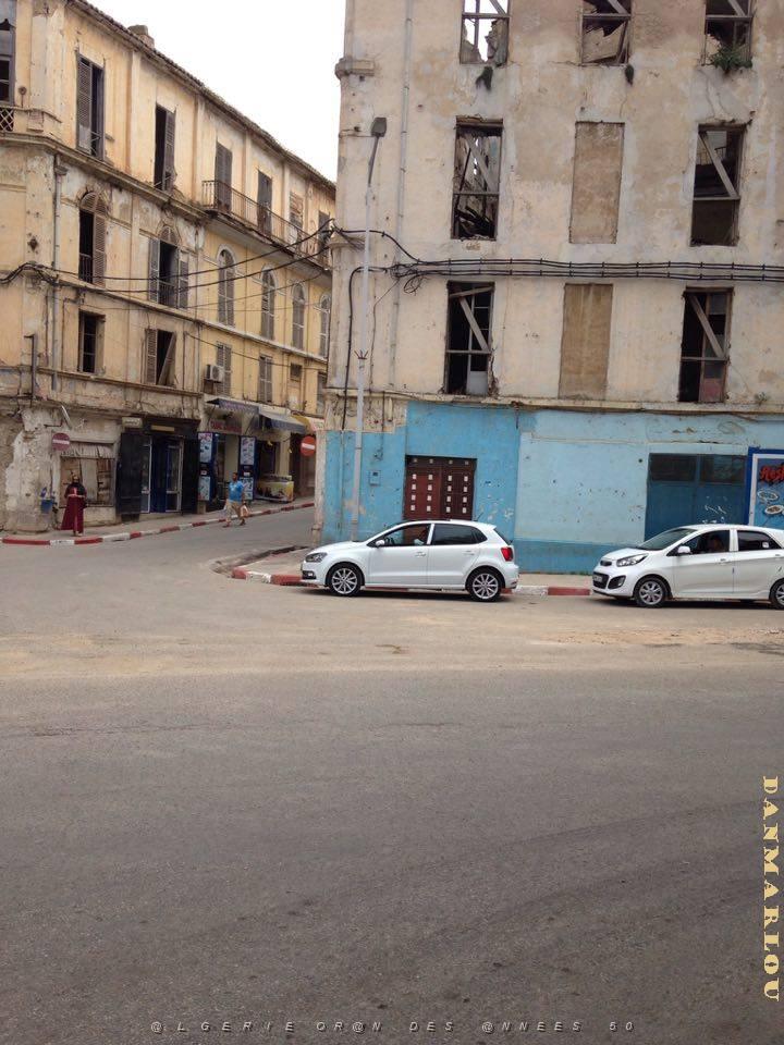 ORAN-Bd Stalingrad en direction de la place des Quinconces.jpg